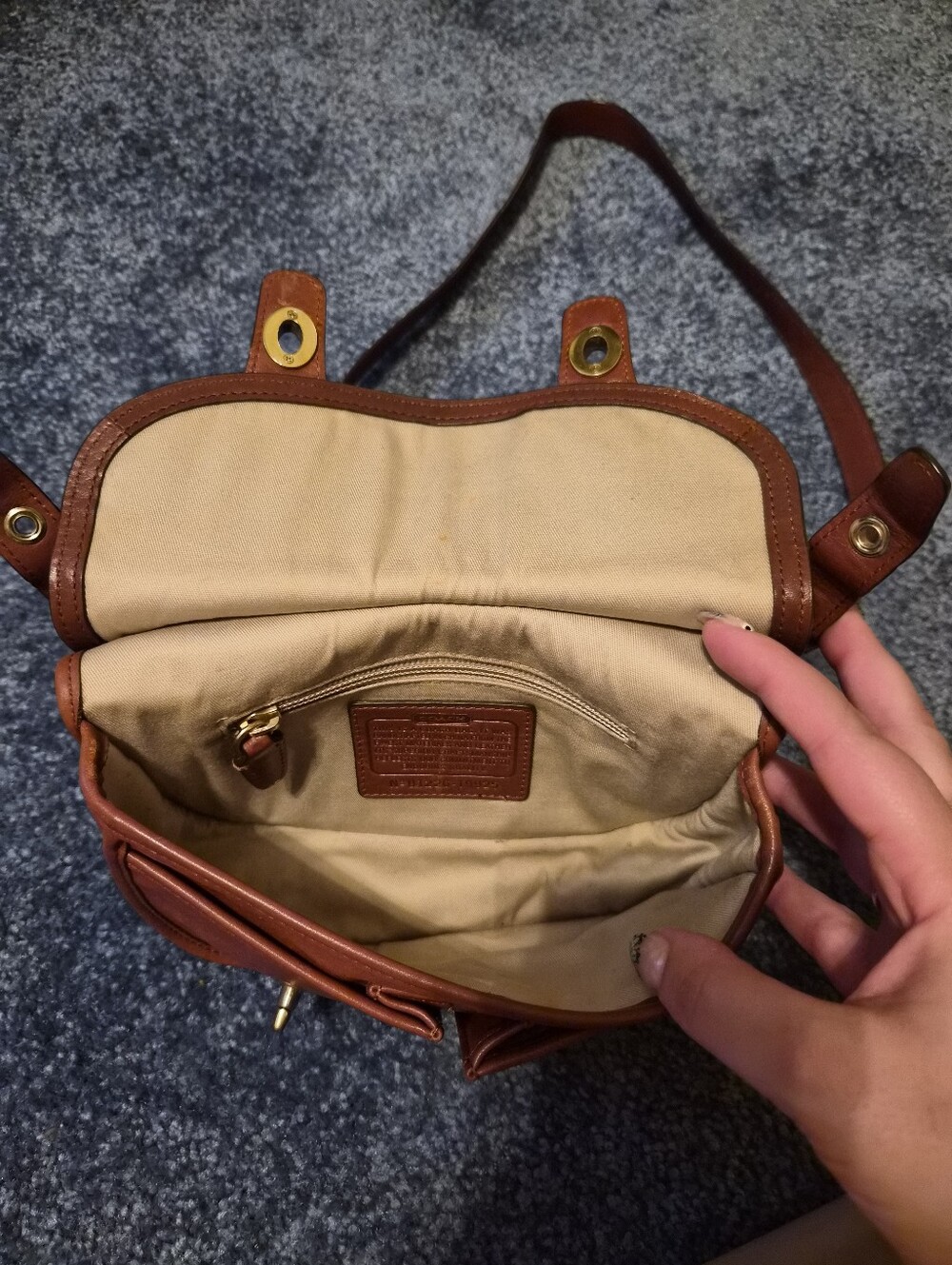 Coach Legacy Amanda Flap Bag - Picture 4 of 6